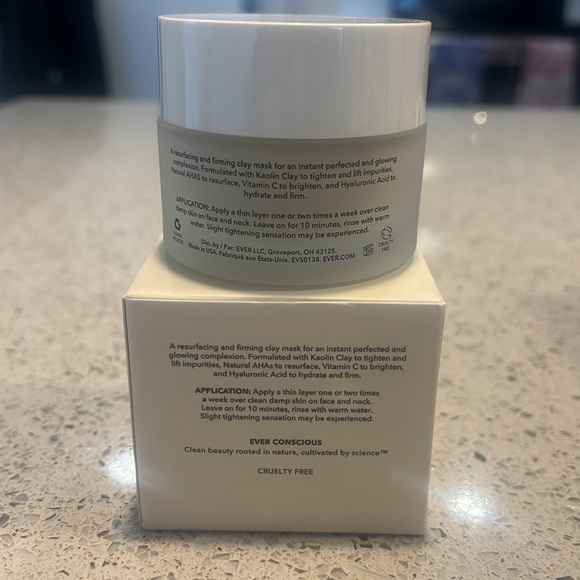 Ever RADIANT Resurfacing & Firming Clay Mask Face Beauty Skincare Smoothing. - Picture 2 of 2
